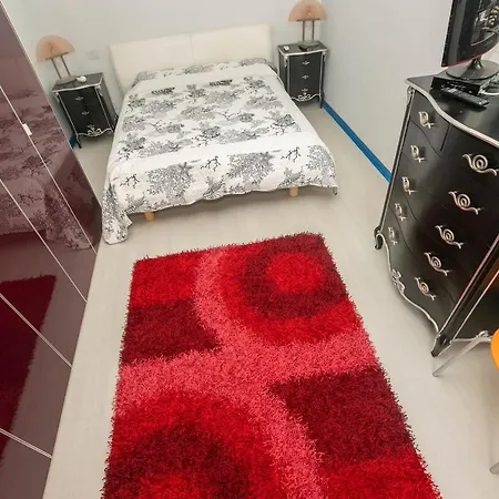 With 3 Bedrooms In With Enclosed Garden And Wifi 100 M From The Beach * Alassio