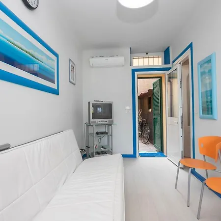 Appartement With 3 Bedrooms In With Enclosed Garden And Wifi 100 M From The Beach Alassio