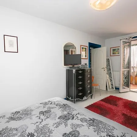 With 3 Bedrooms In With Enclosed Garden And Wifi 100 M From The Beach Appartement *