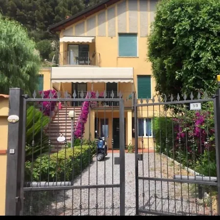 With 3 Bedrooms In With Enclosed Garden And Wifi 100 M From The Beach